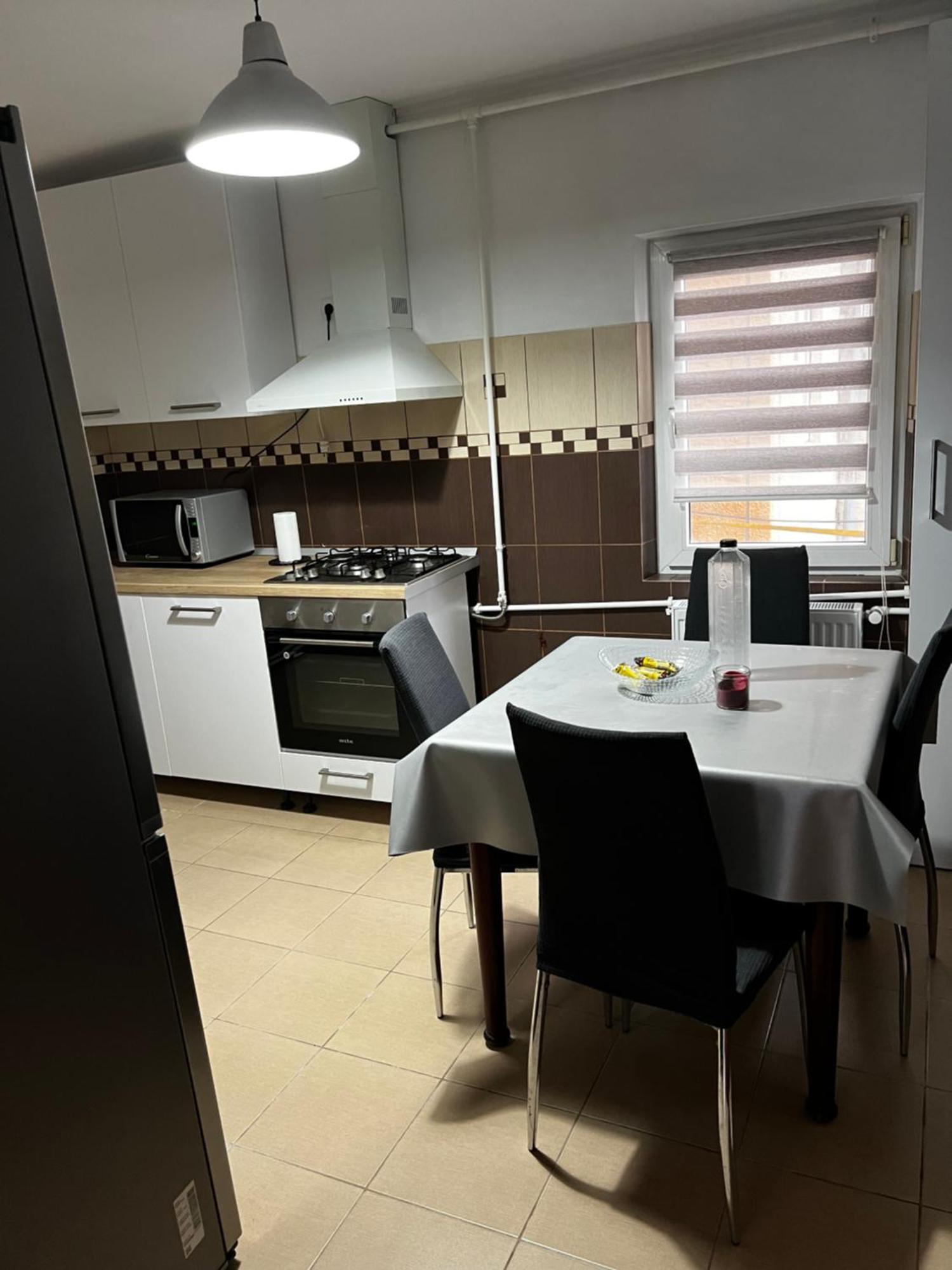 Mona Apartment Taxi#Airport #Parking#Bucharest#Therme أوتوبين المظهر الخارجي الصورة